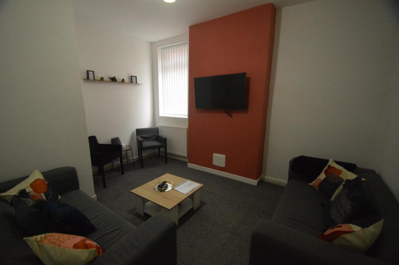Spacious And Homely 2 Bedroom Flat - Suitelivin ゲーツヘッド エクステリア 写真